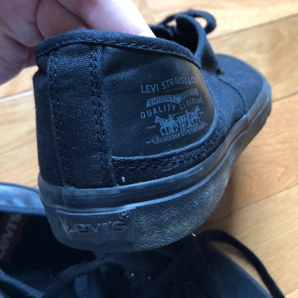 Levi’s canvas shoe - Picture 3 of 4